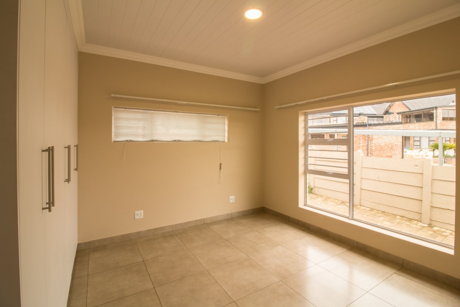 4 Bedroom Property for Sale in Menkenkop Western Cape